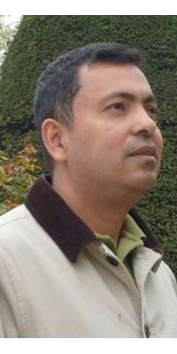 Avijit Roy, Bangladeshi-American writer, dies at age 42